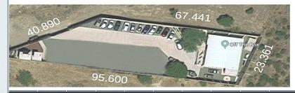 oficinas con patio de maniobras 