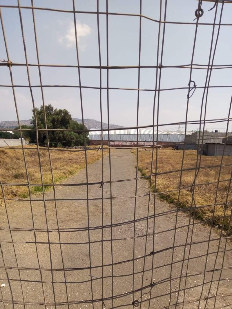 Vendo terreno 5900 m2, en los Reyes La Paz. Cerca del metro.