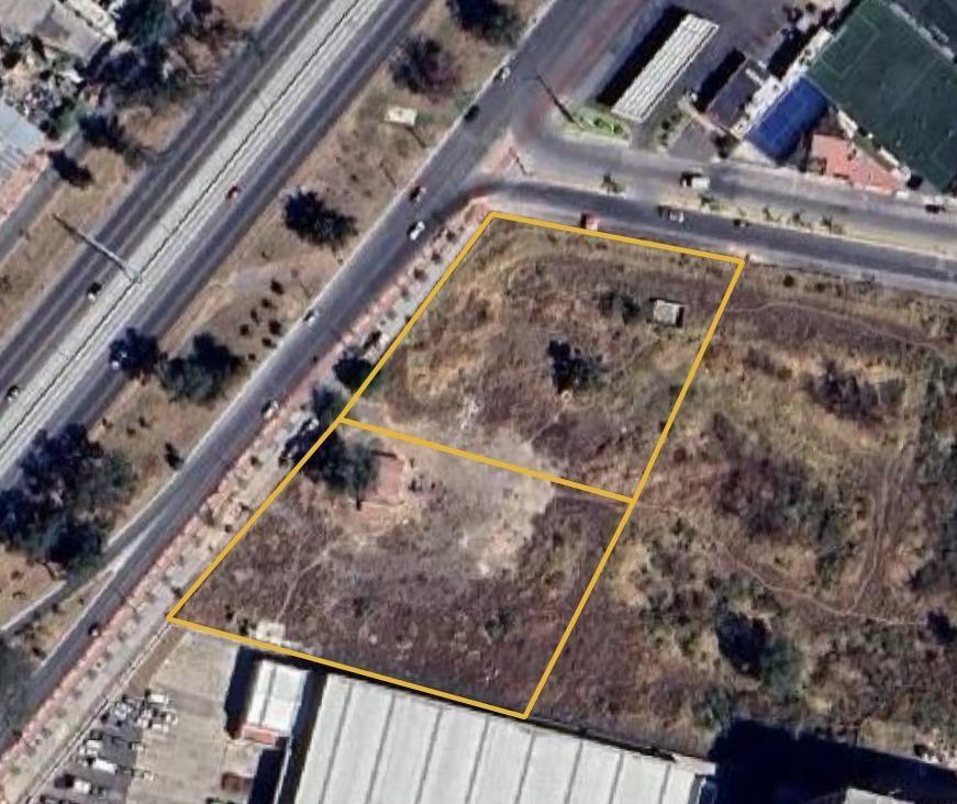 Se vende Terreno sobre lateral de periférico