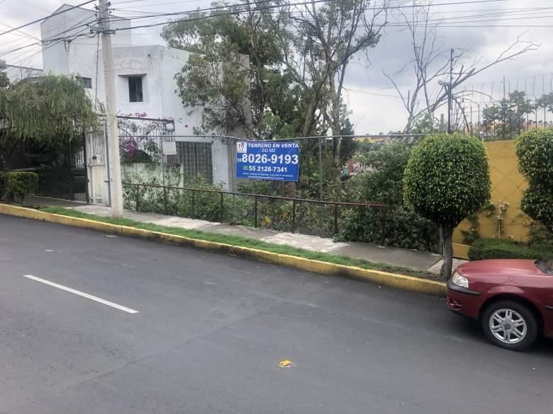 Bonito terreno en colina del sur