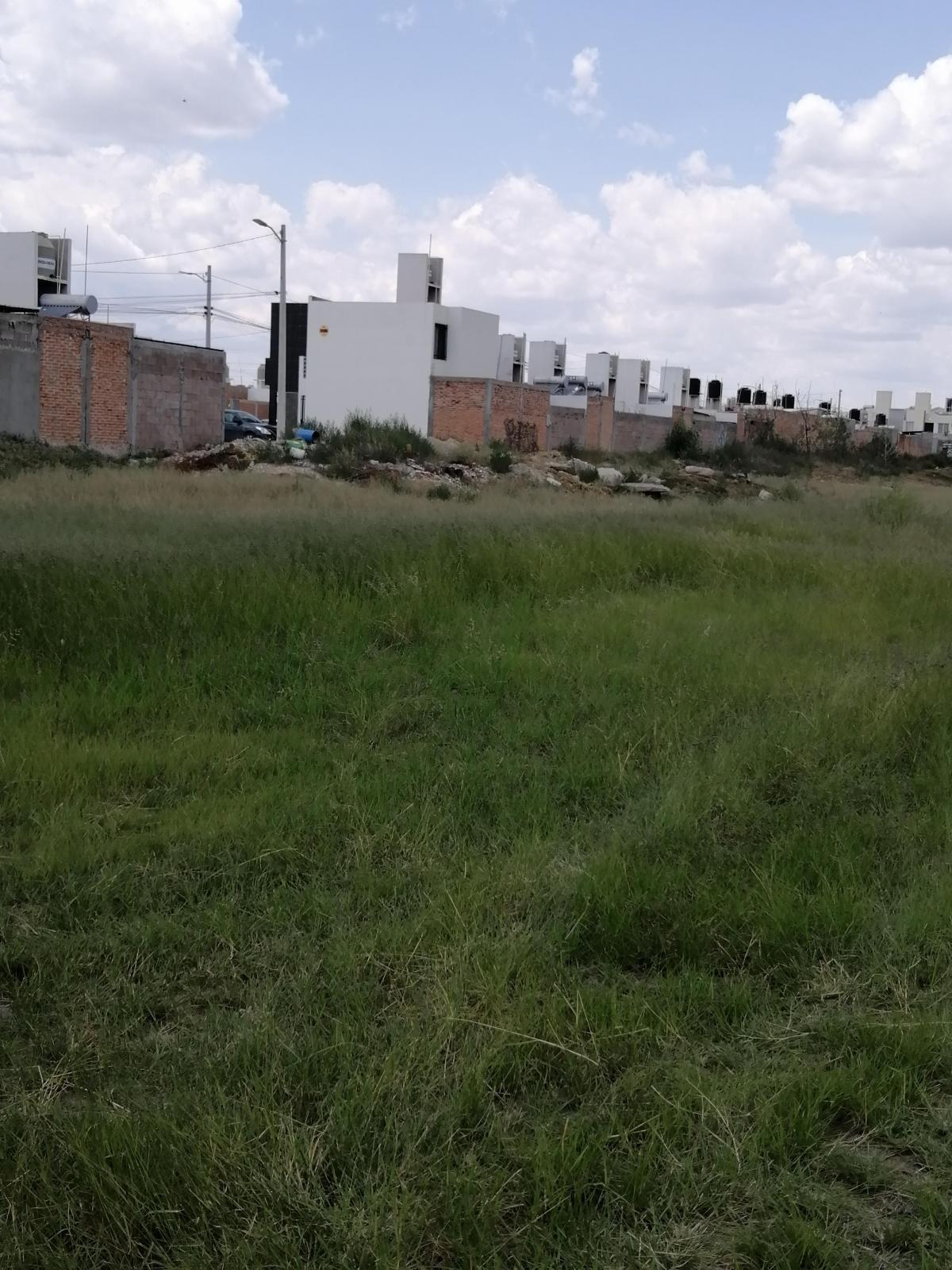 En venta terreno plano, cerca zona industrial (eje 114)