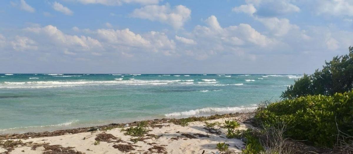 Lote frente al Mar Caribe