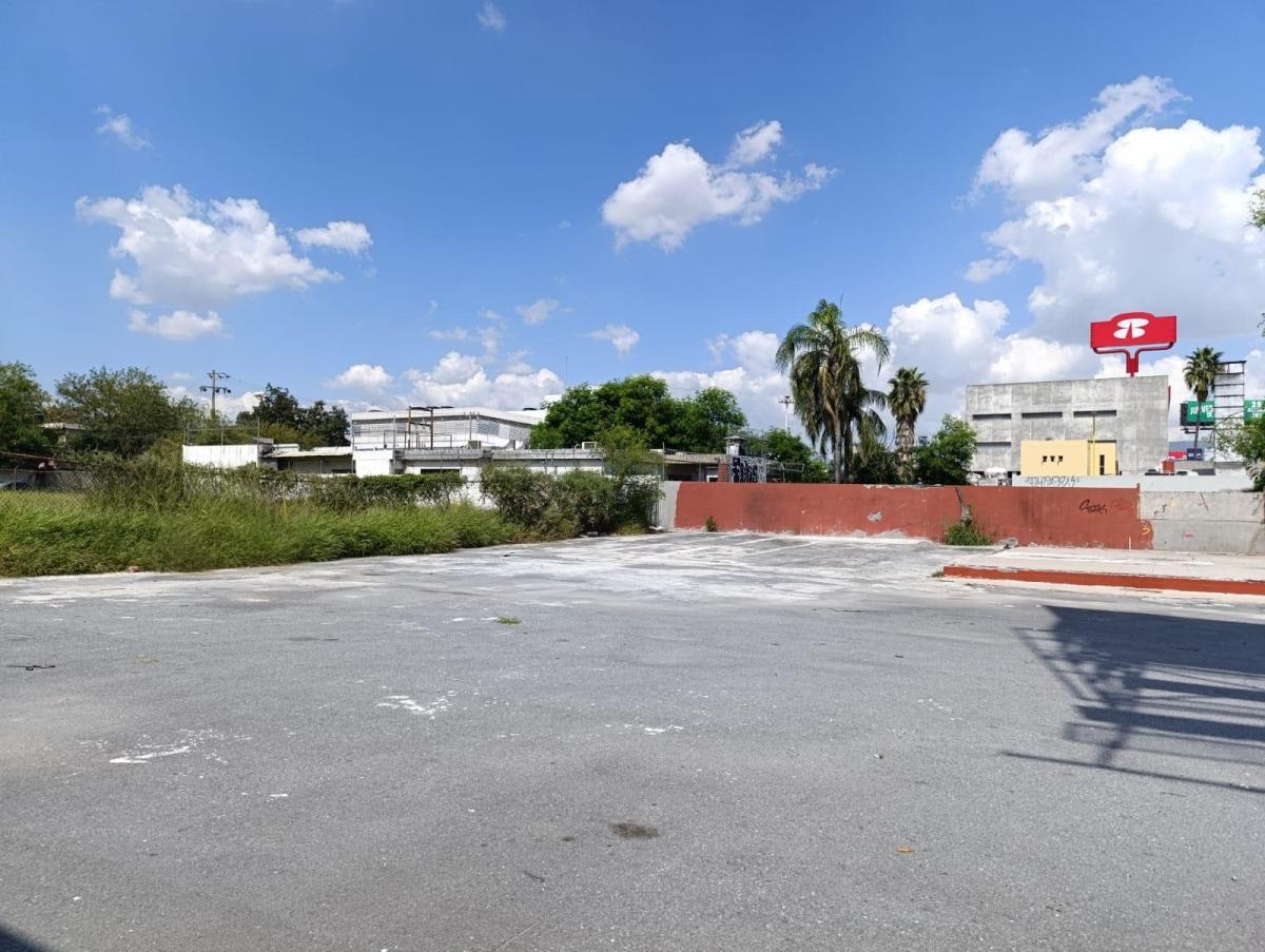 Terreno en Renta Ave. Gonzalitos y Paseo de los Leones 