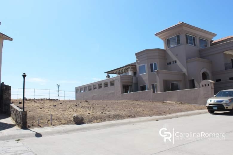 Terreno con vista al mar en Kings Villas 