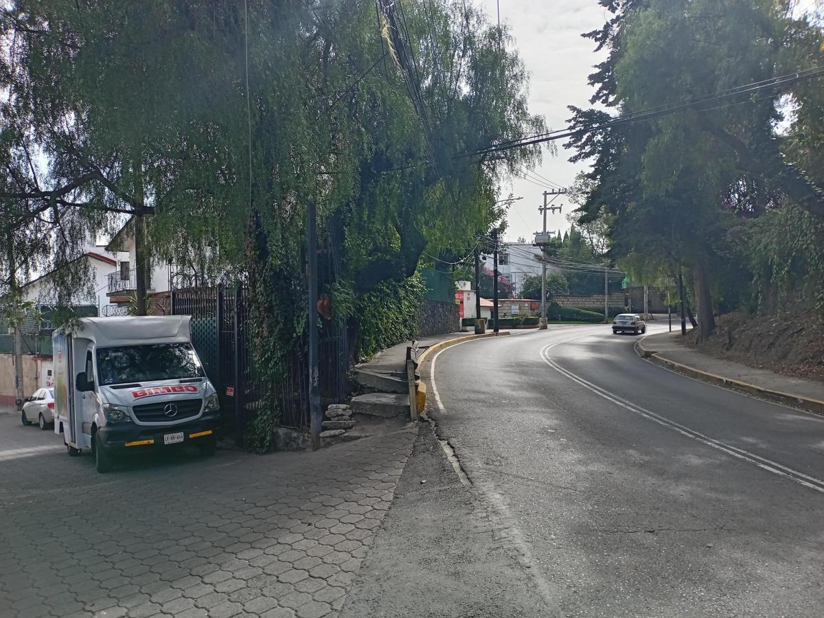 Se Vende 2000m2 en Av Desierto de los Leones