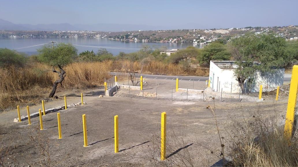 Oportunidad terrenos a pié de circunvalación de lago teques