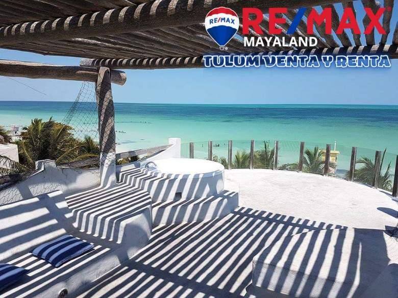En venta propiedad con frente de playa en Holbox 