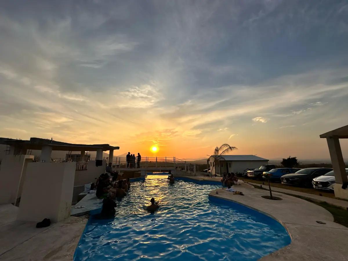 Exclusivo rancho en venta: 4 villas, alberca, spa, 6,470 m² 