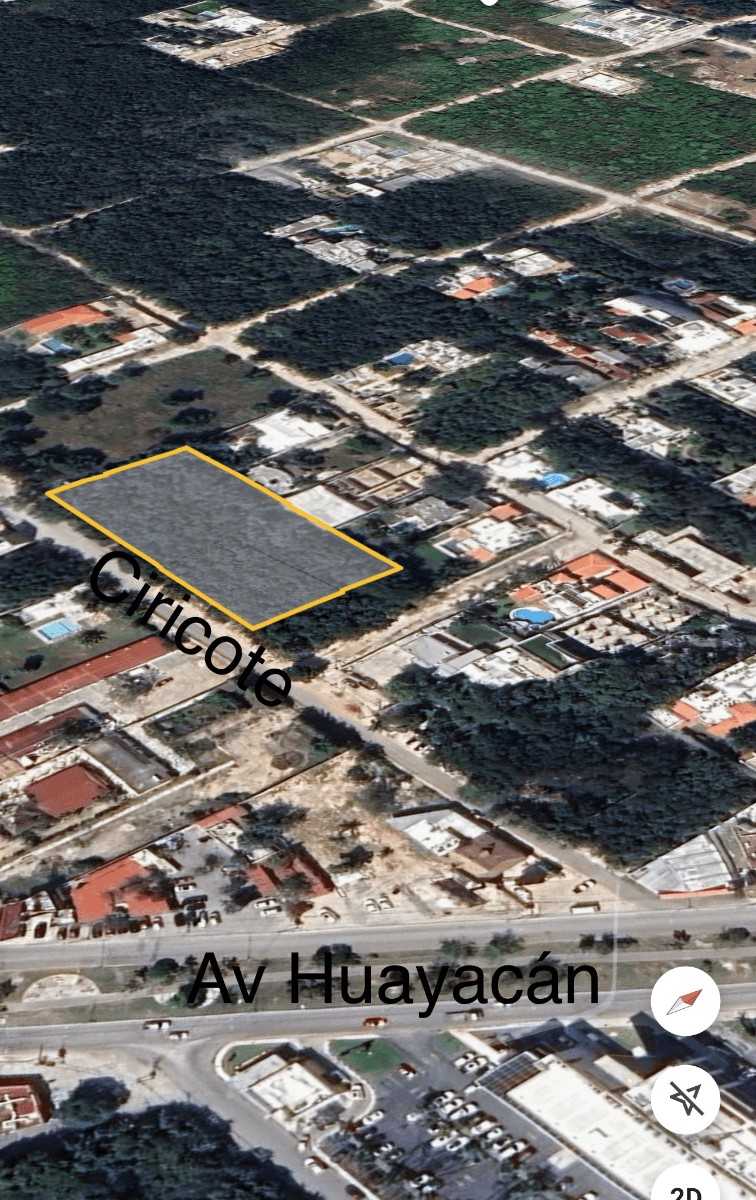 Terreno en Venta de 4,003 m² a 150 m de Av. Huayacán 