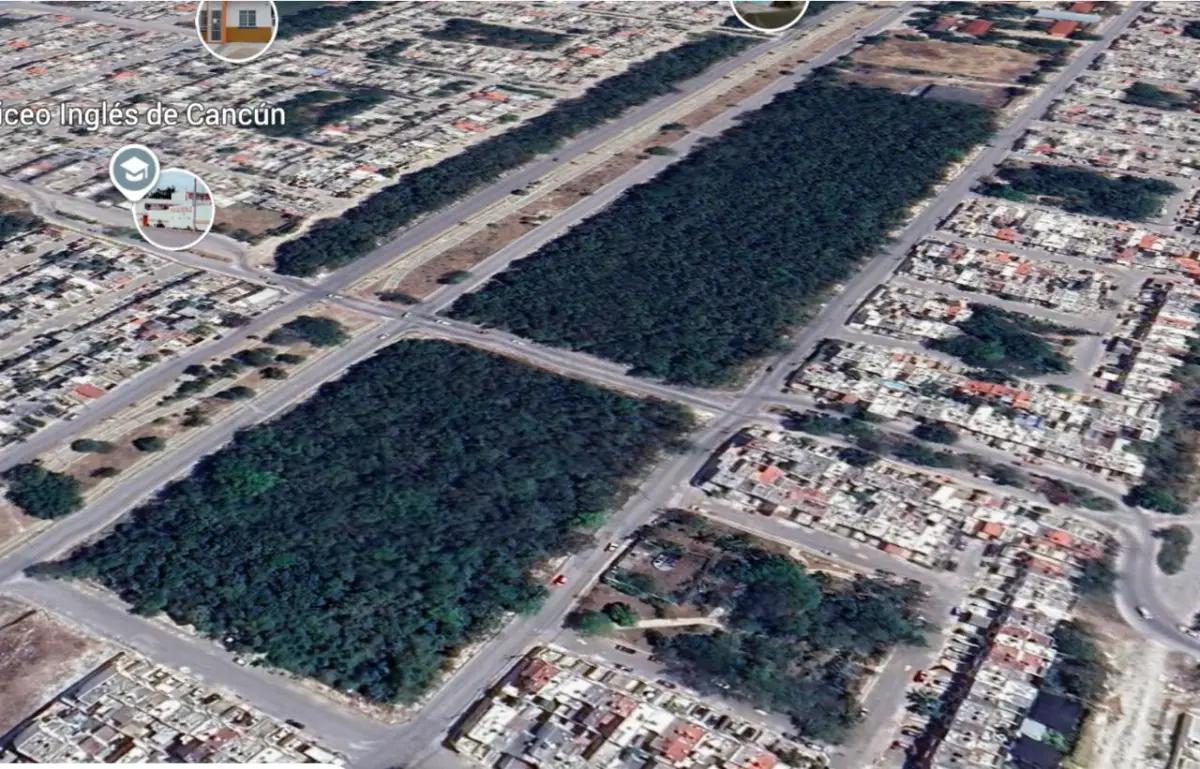 Terreno Cancun Av. Cancún (Las Torres) esq. Avenida 135 